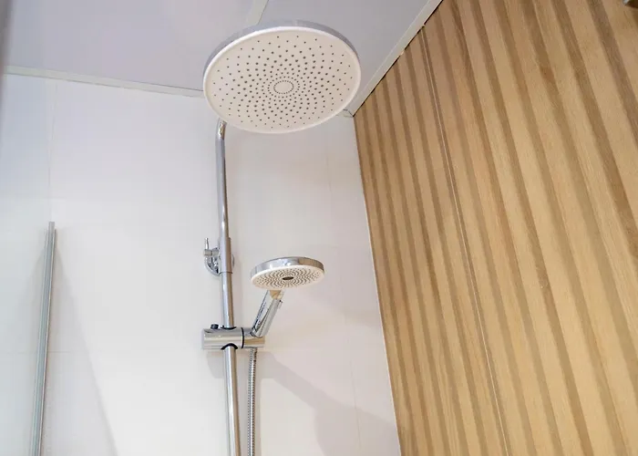 Bhost - Juan De Mena *