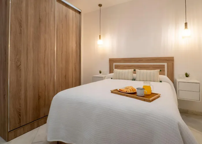 Bhost - Juan De Mena Apartmán