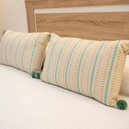 Bhost - Juan De Mena * Córdoba