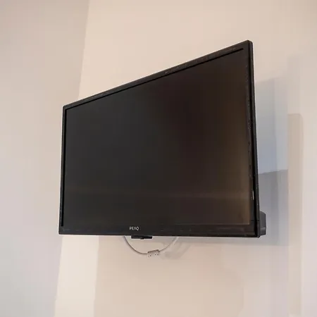 Bhost - Juan De Mena