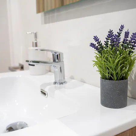 Bhost - Juan De Mena *