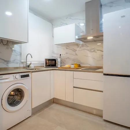 Bhost - Juan De Mena *