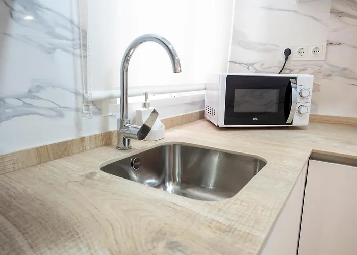 Bhost - Juan De Mena *