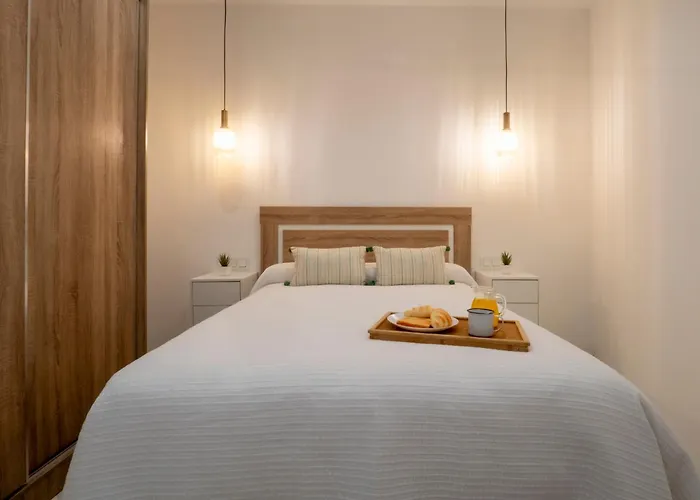 Bhost - Juan De Mena Córdova