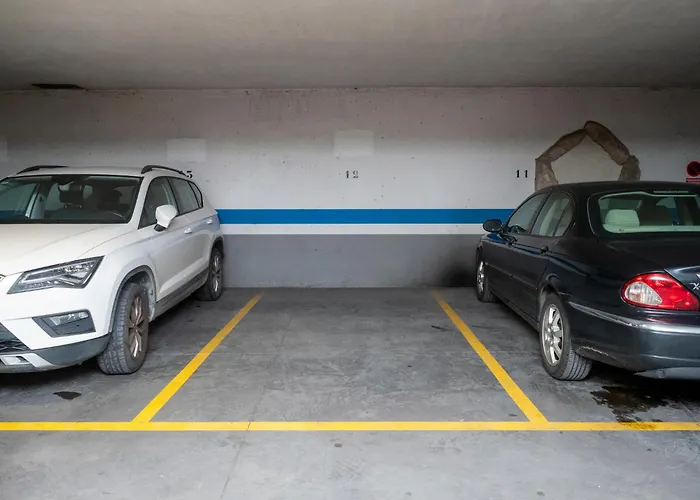 Bhost - Juan De Mena Кордова