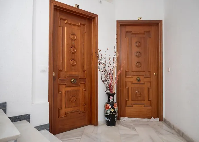 Bhost - Juan De Mena * Córdova