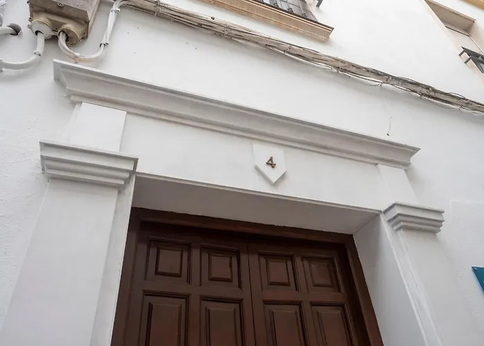 Bhost - Juan De Mena